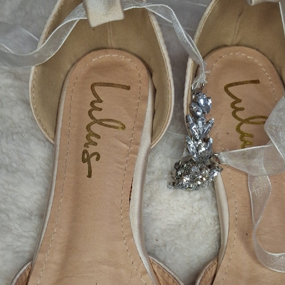 Lulu's Elegant Beige Flats - Picture 5 of 6